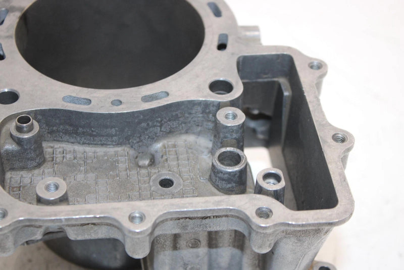 2004 Honda Fourtrax Rincon Oem 100mm Bore Cylinder 12100-HN8-000 AH2 