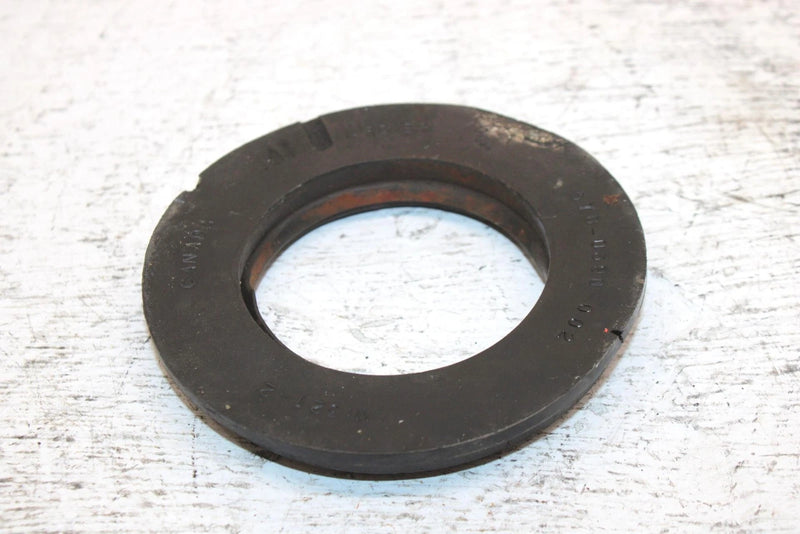 2000 Ski-doo Mxz 600 Oem Exhaust Outlet Gromet 570039000 SS0