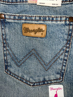 New Women’s Wrangler Low Rise Light Wash Denim Jeans. 11/12x34 P-10