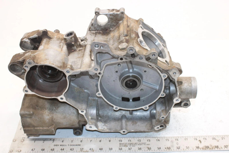2004 Yamaha  Bruin 350 Oem Crankcase 5UH-15100-00-00 5UH-15100-09-00 AY24