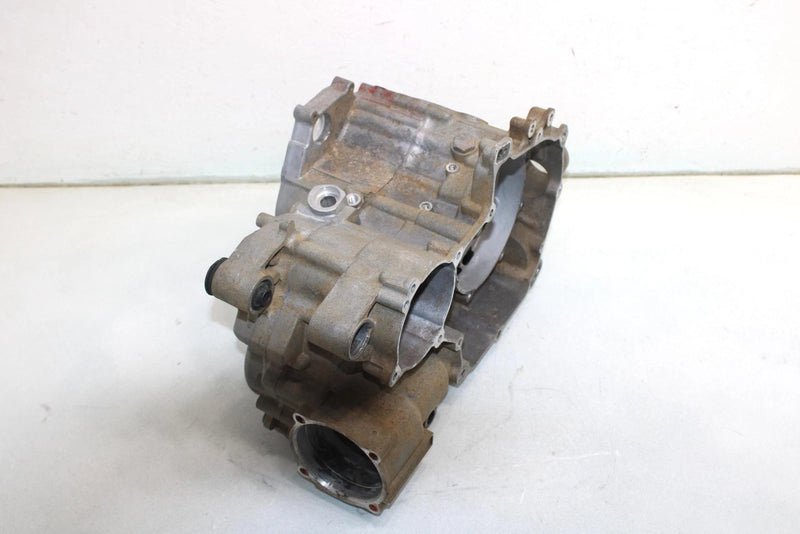 04 Yamaha  Bruin 350 Auto 2wd Oem Crankcase 5WH-15100-00-00 5WH-15100-09-00 AY36