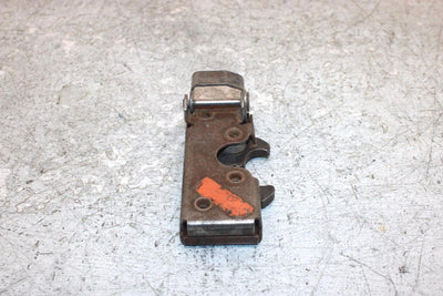 2006 Polaris Sportsman 500 Oem Passenger Seat Back Latch 7081325 AP186