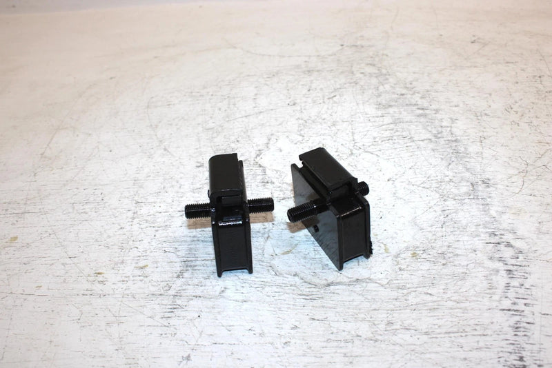 97 Yamaha Vmax Sx 700 Triple Oem Engine Mount Dampner Pair 8CH-21486-10-00 SY10