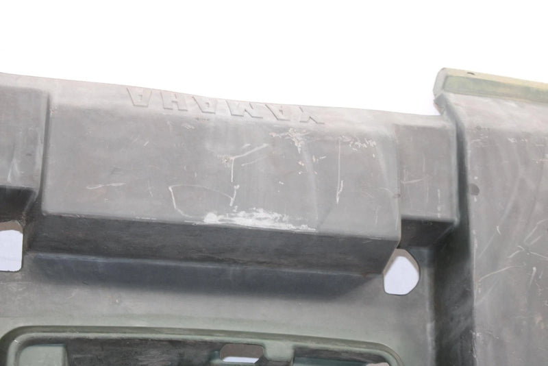 1998 Yamaha  Grizzly Oem Rear Fender 4WV-W2161-00-00 4WV-W2161-01-00 AY49