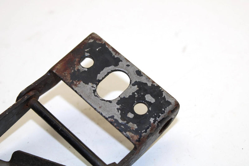 1998 Yamaha Srx700 Oem Left Hood Hinge 8DF-77140-00-00 SY77