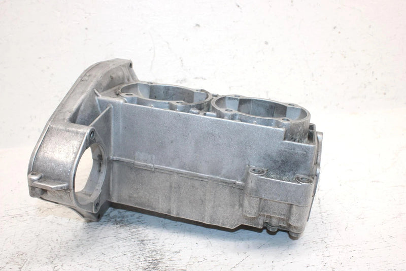 1997 Yamaha Venture Tr Oem Crankcase 88T-15100-01-00 SY15