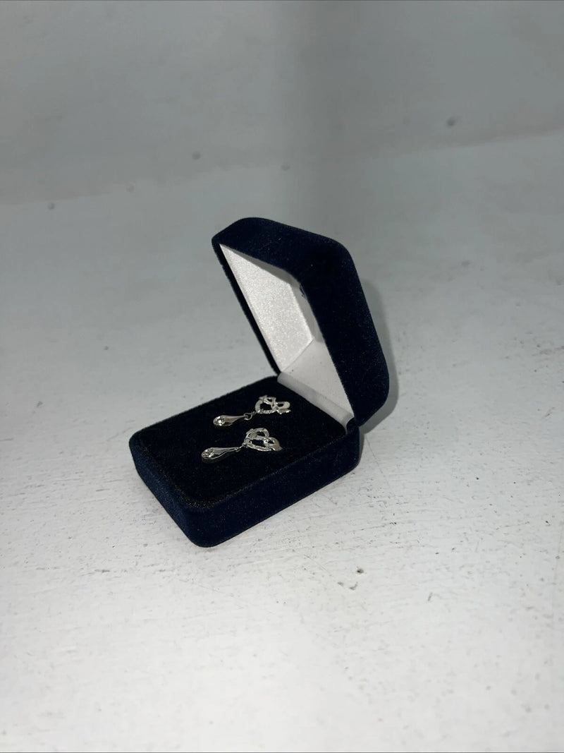 New Women’s Montana Silversmiths Silver Ribbon Heart With Dangle. ER60903 A-46
