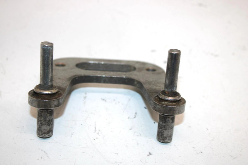 92 Polaris Trail Boss 350l 4x4 Oem Front Brake Caliper Mount 1910513 APS1