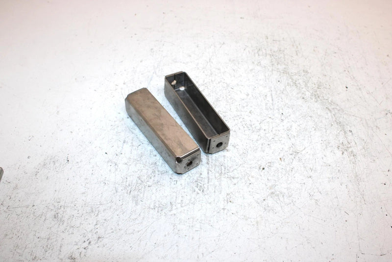 1993 Yamaha Waverunner 650 Oem Long Fuel Tank Bracket Pair FJ0-67777-00-00 JY23
