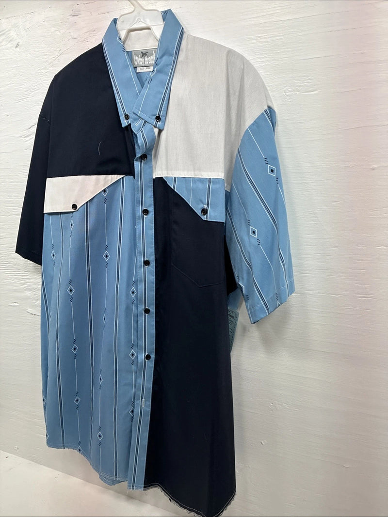 New Men’s Cowboy Threads Blue White design Short Sleeve Button Up Large Q-73