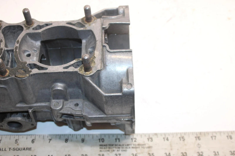 85 Polaris Trail 400 L/c Oem Crankcase 3083449 SP67