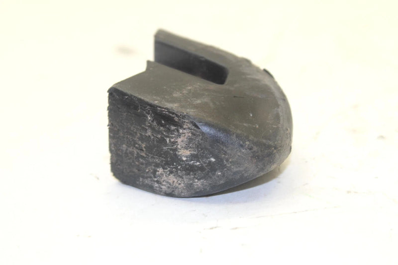 2000 Polaris Indy 500 Oem Skid Rail End Cap 5433005 Q572