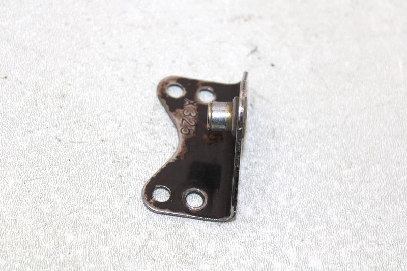 2003 Polaris Magnum 330 Oem Carburetor Mounting Bracket 5245674-067 AP120