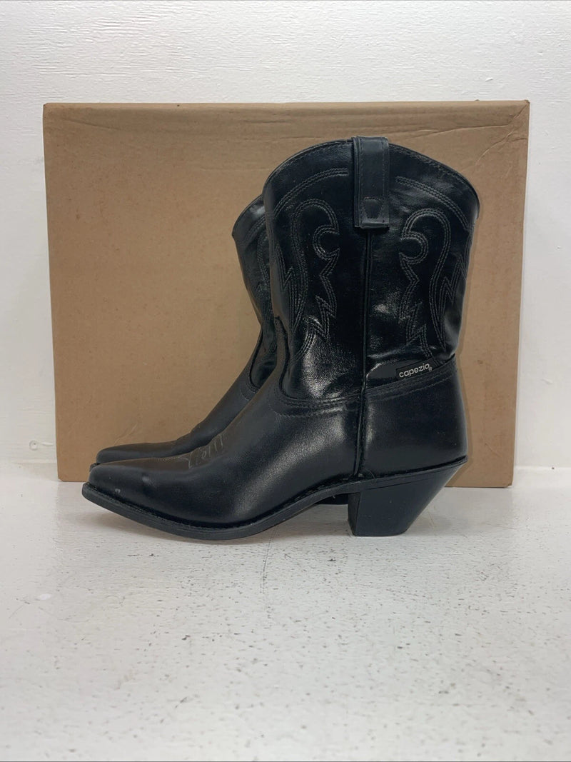 New Women’s Black Capezio Cowboy Boots. L 290 8.5 8 1/2 M. 15-23