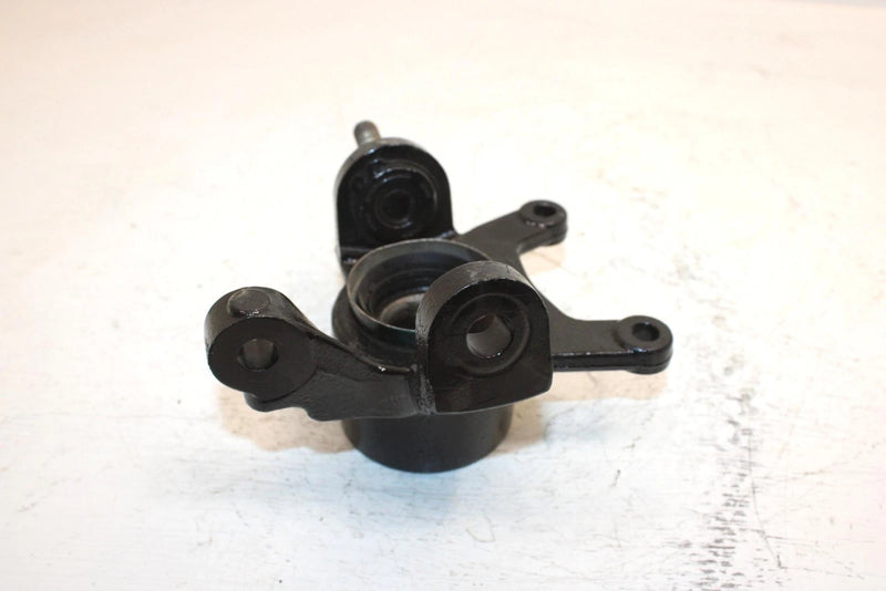 2003 Bombardier Quest 500 Oem Right Steering Knuckle 709400095 AB13