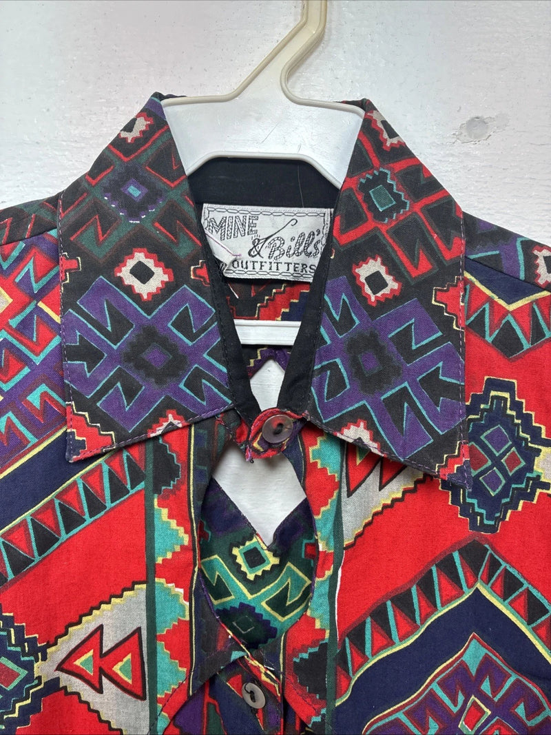 New Women’s Mine & Bills Designed Long Sleeve Button Up Size Small TT-47