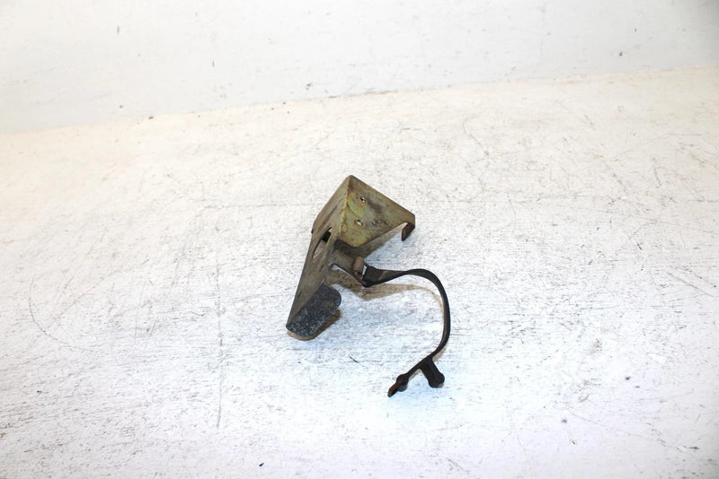 1995 Yamaha Vmax 500 Oem Tool Kit Bracket 8AB-21945-00-00 SY34