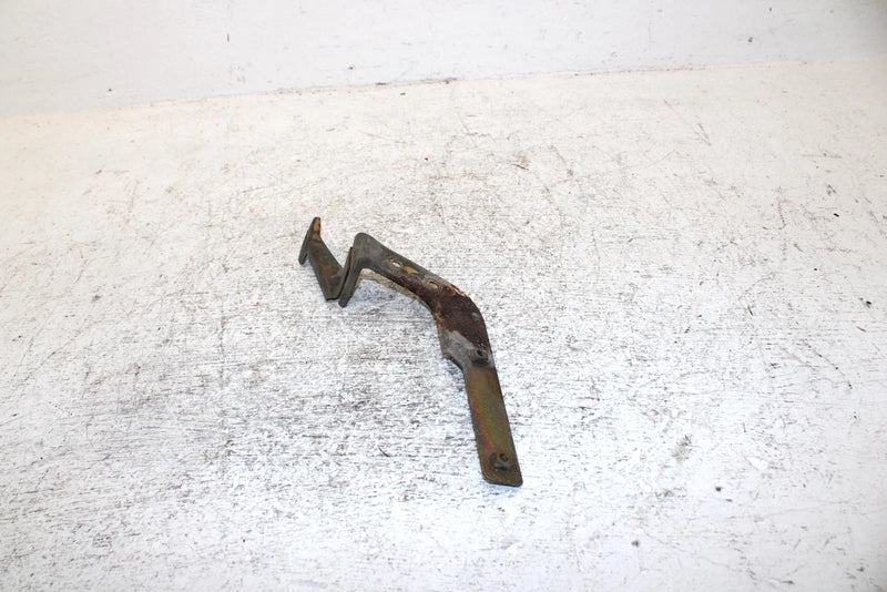 1991 Yamaha Exciter Ii 570 Liquid Oem Shroud Bracket 88R-2196F-00-00 SY24
