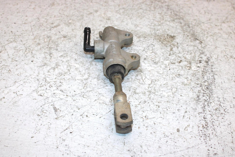 2006 John Deere  Buck 650 Oem Rear Brake Master Cylinder 705600154 AJ0