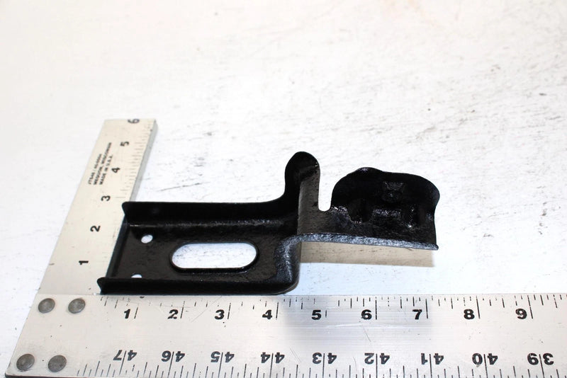 1987 Yamaha Exciter 570 L/c Oem Front OIl Tank Bracket 82M-2193E-00-00 SY18