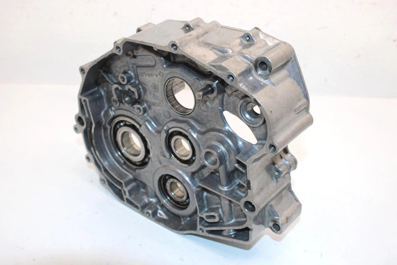 98 Yamaha  Timberwolf 250 Yfb250uk Oem Crankcase Half 4BD-15100-10-00 AY37
