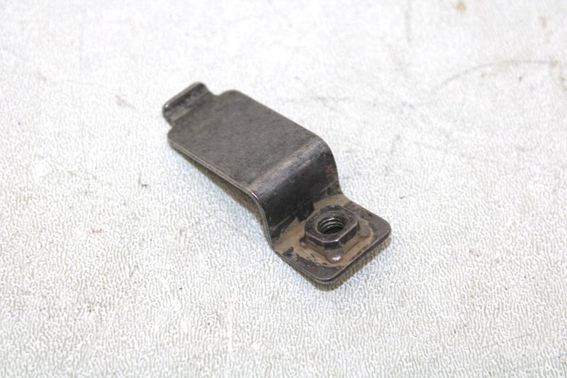 2003 Suzuki Lt-f400f Oem Oil Cooler Line Holder 16490-38F00 AS23
