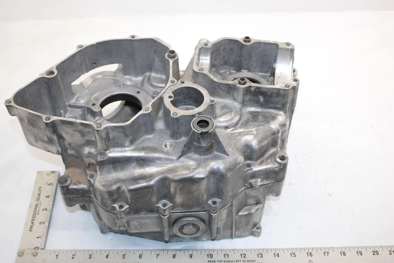 88 Yamaha  Big Bear 350 Yfm350fwu 4x4 Oem Crankcase 1YW-15100-09-00 AY20