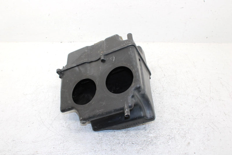 1996 Yamaha Vmax 600 Oem Airbox W/Cover 8AB-14431-00-00 SY29