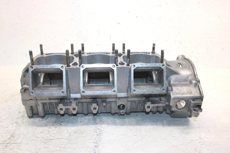 1997 Yamaha Vmax Sx 700 Triple Oem Crankcase  8CH-15100-03-00 SY10