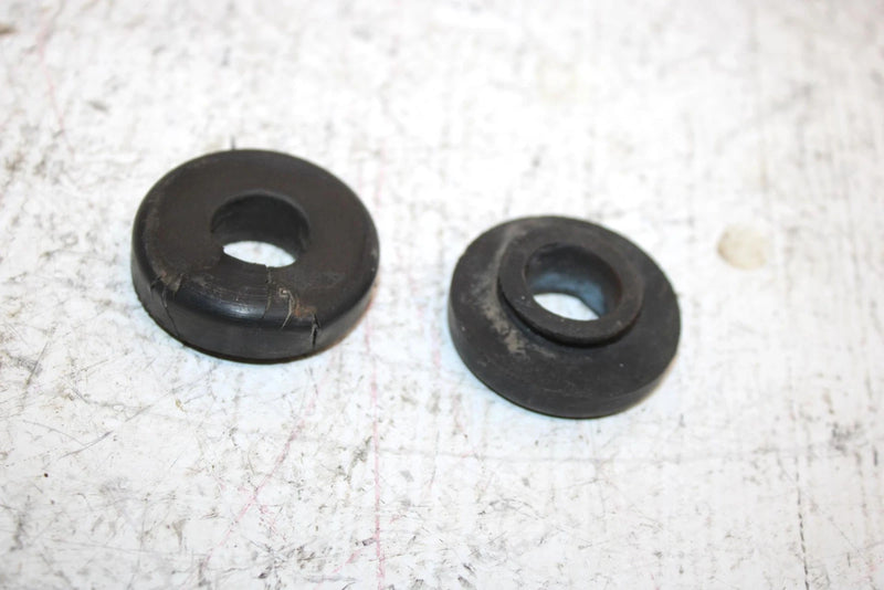 07 Polaris Sportsman 800 Efi Oem Lower Radiator Bushing Set 5410584 AP59