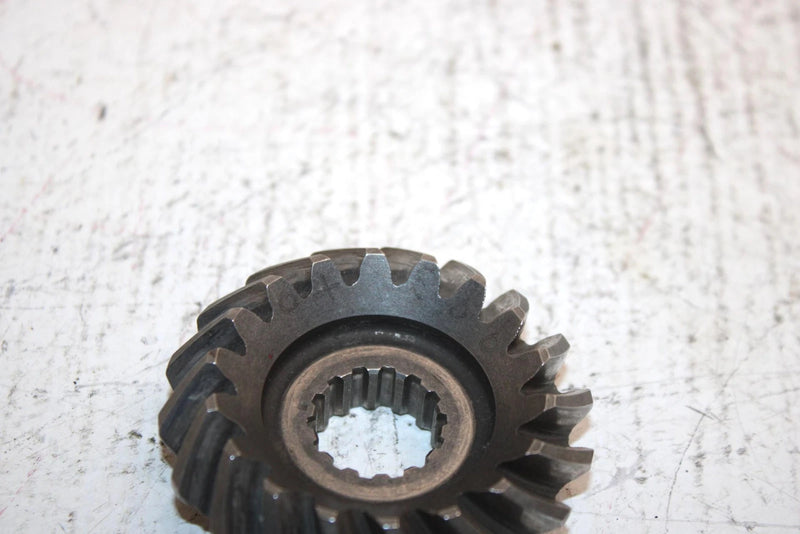 84 Yamaha  Tri Moto 3 Wheeler Oem Middle Drive Gear 24W-Y1754-00-00 AY21