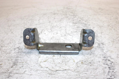 97 Yamaha Vmax 700 Triple Oem Rear Upper Right Engine Mount 8CH-21425-00-00 SY10