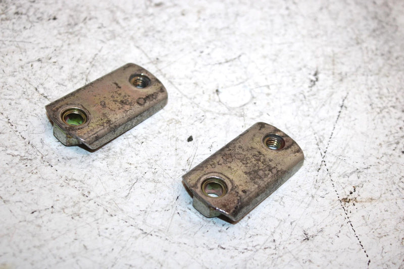 02 Ski-doo Grand Touring 500 Oem Hinge Slide Plate Pair 517302176 SS24