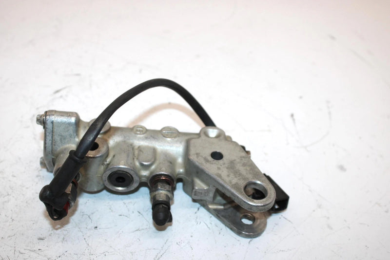 16Can-am OutlanderLMax 450 Efi Dps Oem RearBrake Master Cylinder 705601273 AB5