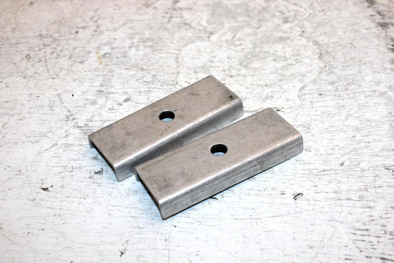 2001 Polaris 500 Classic Oem Retainer Ski Rubber Pair 5243824 SP27
