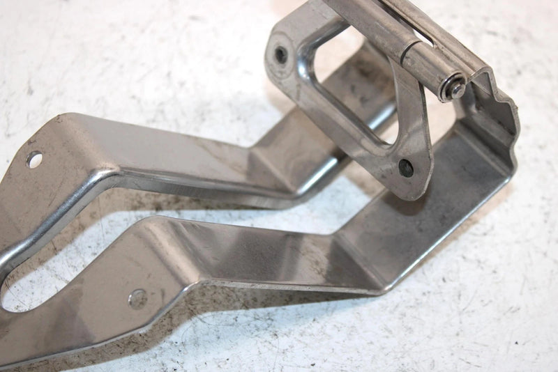 1990 Kawasaki 650 Ts Oem Hatch Cover Hinge 11046-3838 JK8