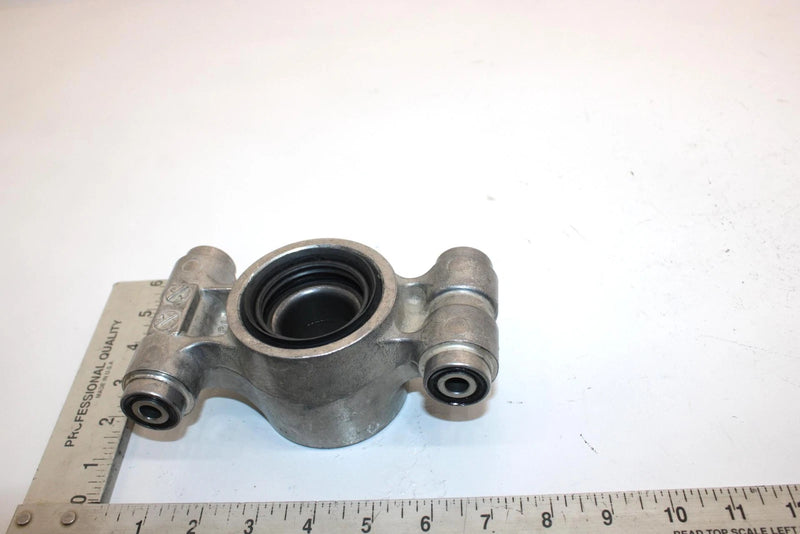18 Suzuki King Quad 500 Oem Rear Suspension Knuckle 61600-31830 AS9