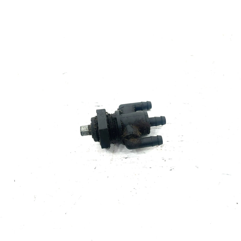 99-02 Polaris Xplorer 400 4X4 OEM Fuel Selector Valve 7052154 AP240