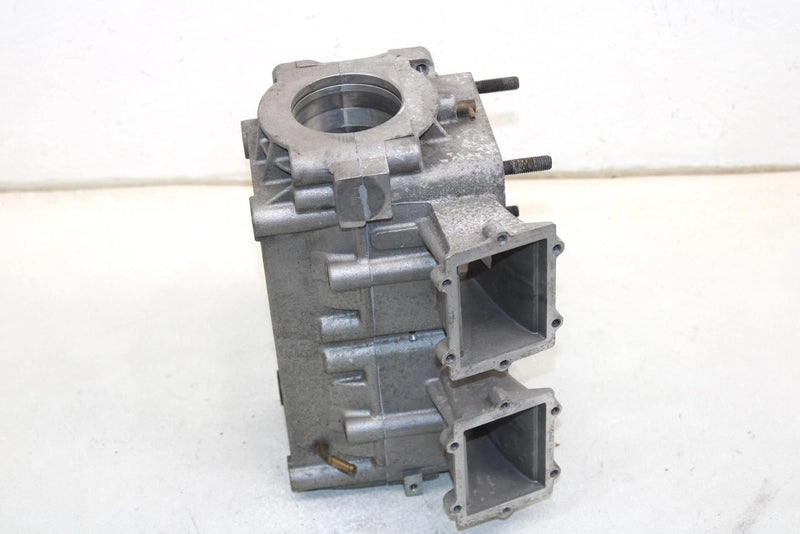 05 Polaris Xc Sp 700 Oem Engine Block Crankcase 2202233 SP204