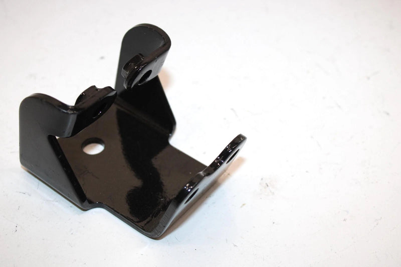 92 Yamaha Ovation Le Oem Engine Bracket 1 85L-21411-00-00 SYS