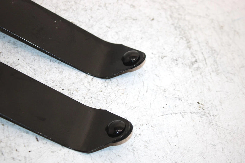 2001 Polaris Xplorer Oem Rear Fender Bracket Pair 5220902-067 Q3992