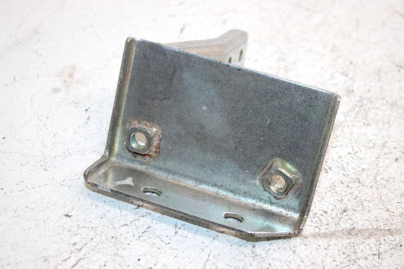 94 Yamaha Vmax 600 Oem Footrest Bracket Set SY2