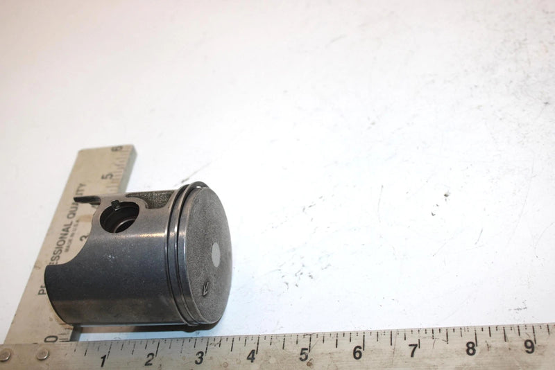 00 Yamaha Sx500r Oem Piston (Std) 8CJ-11631-00-A0 SY0