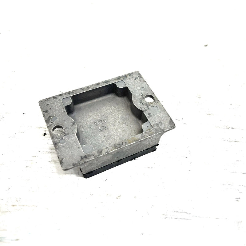01-05 Yamaha WaveRunner XLT1200 OEM Engine Stopper Mount 66V-44532-00-94 JY30