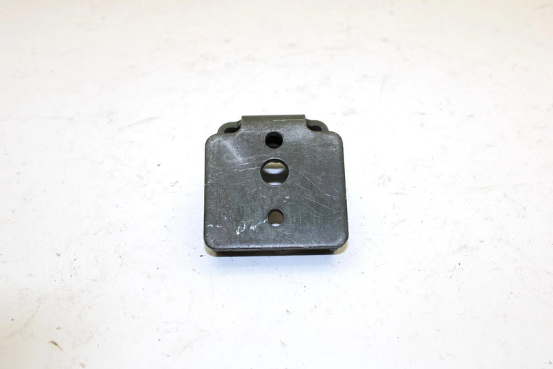 2003 Yamaha Sx Viper Oem Black Rear Lower Motor Mount 8CR-21427-10-00 Q1544