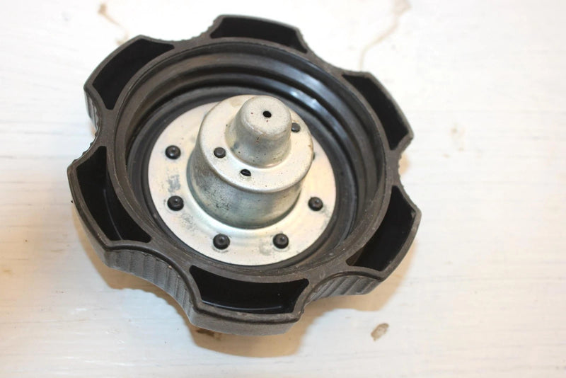 2009 Suzuki Lt-a400f Oem Fuel Gas Cap 44200-29F00 44200-29F01 AS26