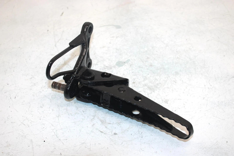 86 Suzuki Lt230s Oem Left Footrest 43520-22A04 43520-22A05-019 AS20