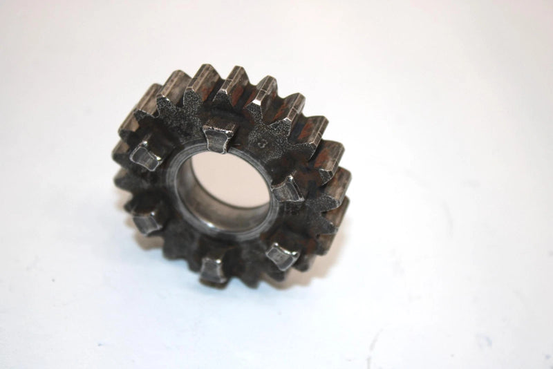 85 Suzuki Quadrunner 185 Lt185 2x4 Oem 4th Drive Gear (NT:22) 24241-24401 AS15