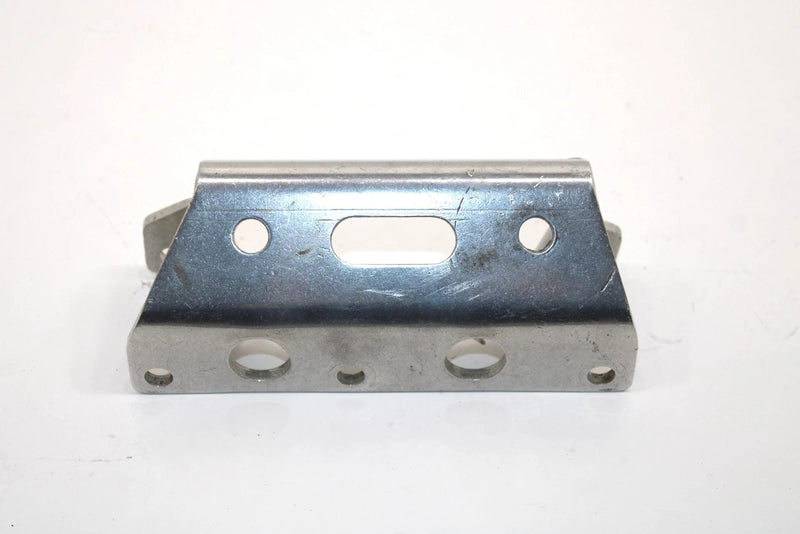 1985 Yamaha Vmax Oem Engine Mount Bracket 8M6-21411-00-00 SY125