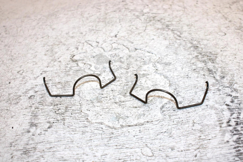 1996 Ski-doo Mxz 440 Oem Valve Cap Spring Clip Pair 420838083 SS13